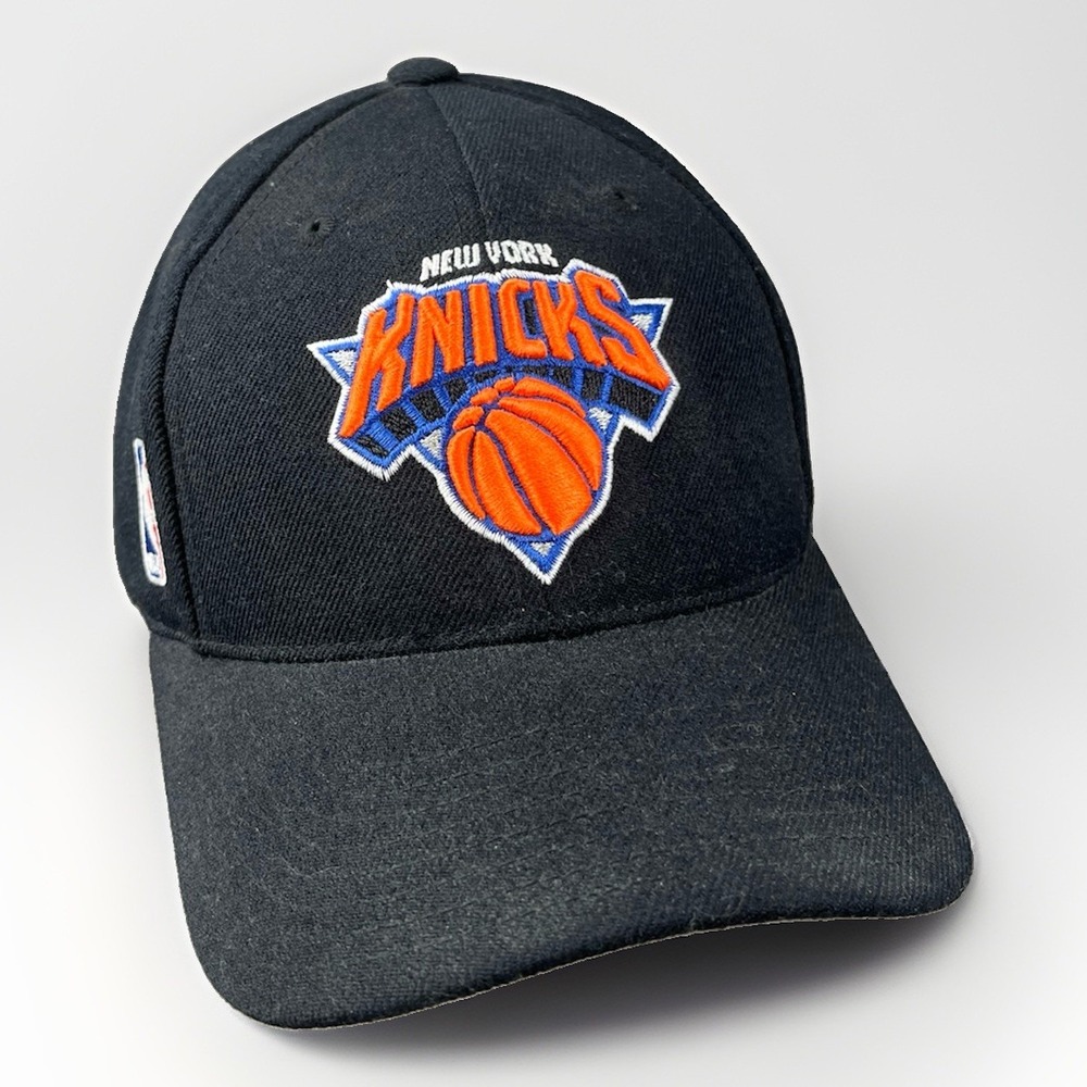 Vintage NY New York Knicks Cap Hat Reebok Black Adjustable Rare NICE Wool Blend
